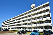 長岡駅より徒歩58分 築44年2ヶ月 5階建の賃貸物件