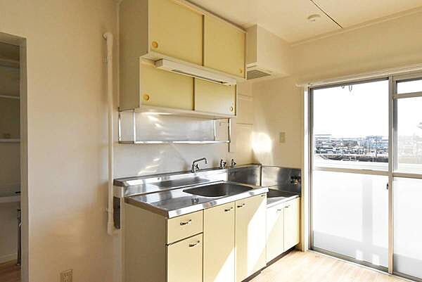 apartment 東京都港区虎ノ門４丁目3-13　ヒューリック神谷町ビル4階