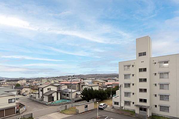 apartment 秋田県由利本荘市石脇字田尻28-275
石脇（その他）の賃貸情報を見る
物件地図