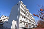 弘前駅よりバス34分 徒歩10分 築30年2ヶ月 5階建の賃貸物件