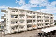 布袋駅より徒歩21分 4階 築60年2ヶ月の賃貸物件
