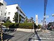 大阪府茨木警察署 徒歩65分。 5130m