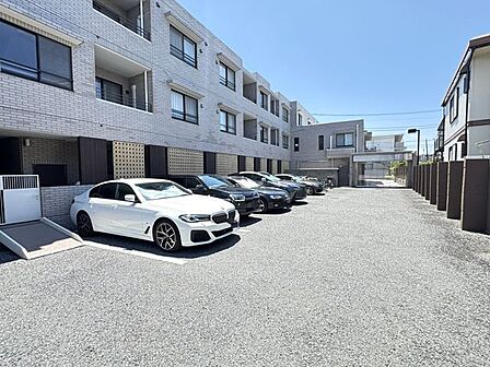 【駐車場】空き状況は担当までご連絡ください。