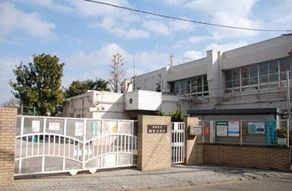 板橋区立加賀小学校 徒歩7分。 490m