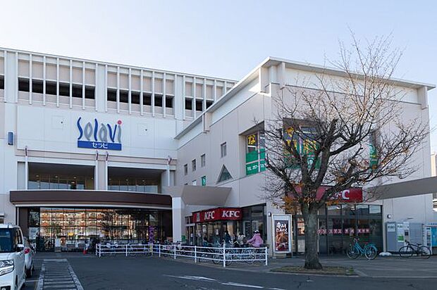 COOP　MIYAGI幸町店 徒歩11分。COOPやDAISOなど日々のお買い物に便利なショッピングセンターまで徒歩10分！郵便局もございます！ 860m