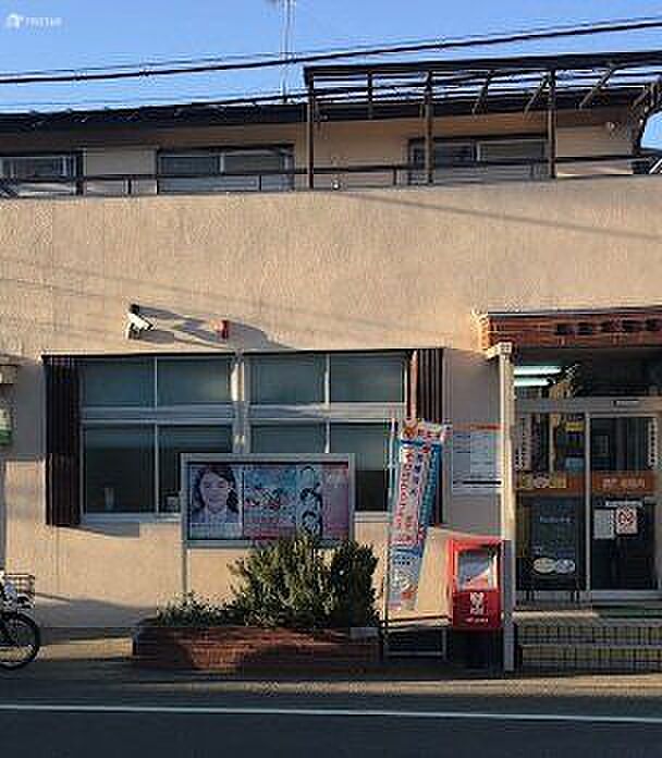 新座栄郵便局 徒歩2分。 160m