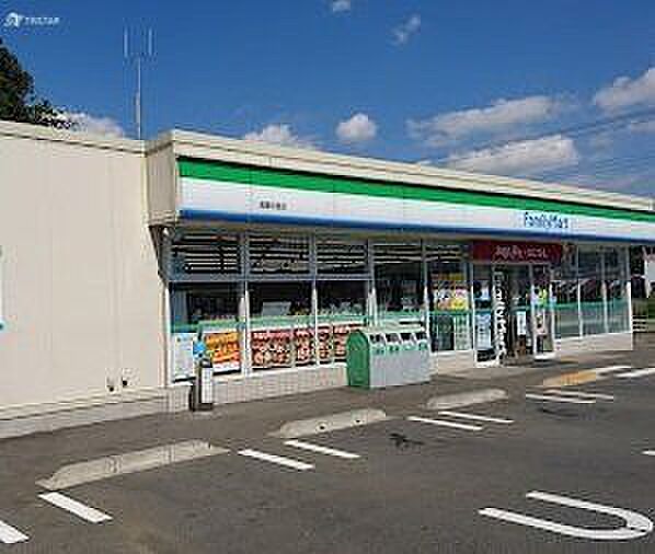 ファミリーマート清瀬中里店 徒歩13分。 1010m