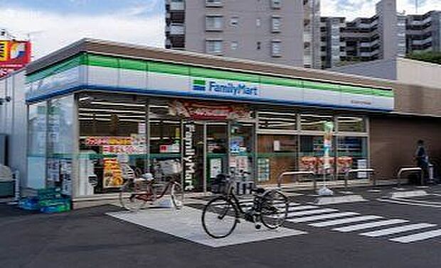 ファミリーマート東久留米小金井街道店 徒歩7分。 490m