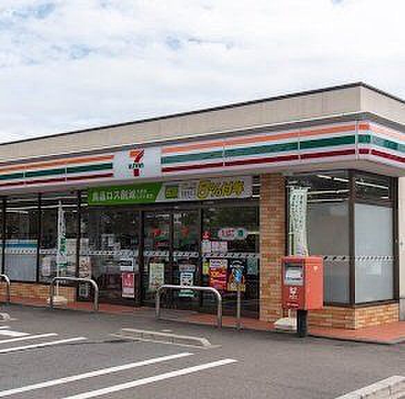 セブンイレブン東久留米柳窪1丁目店 徒歩8分。 630m