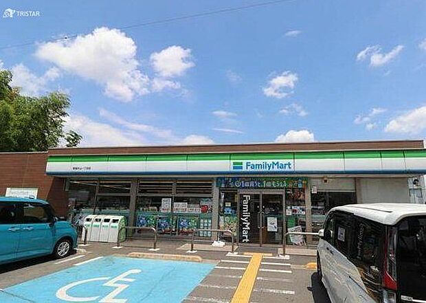 ファミリーマート新座片山一丁目店 徒歩5分。 380m