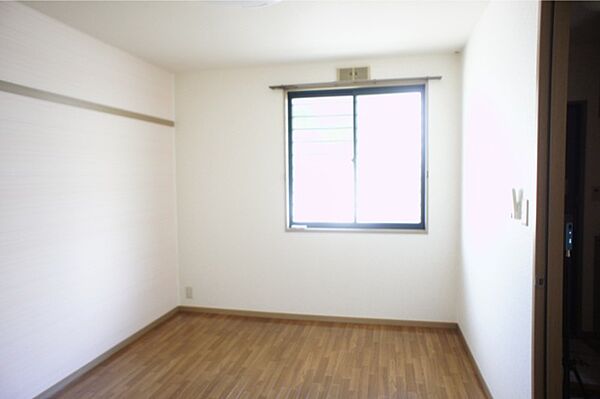 apartment 栃木県下都賀郡野木町大字潤島
物件地図