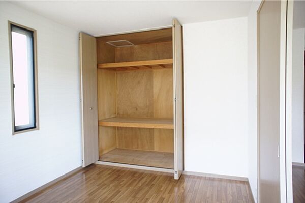 apartment 栃木県下都賀郡野木町大字潤島
物件地図