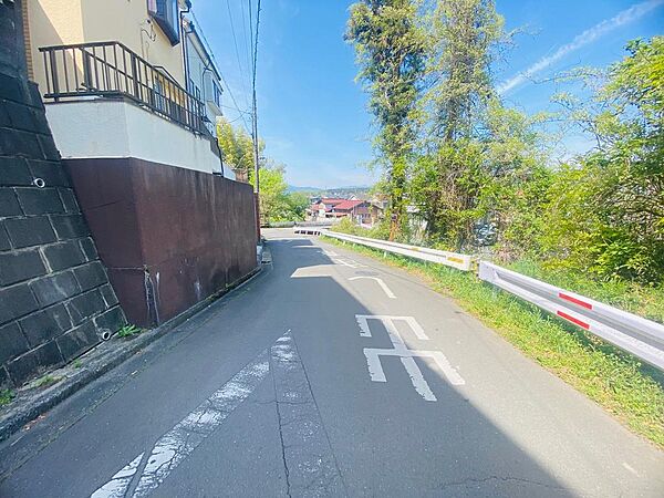 北側前面道路