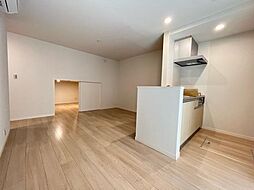 フェリーチェ石神井公園 102 1階1SLDKのリビング/ダイニング