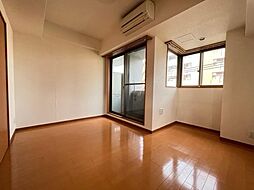 メゾンドサントロペ 3階1LDKのリビング/ダイニング