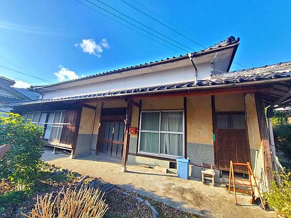 外観：328000560881