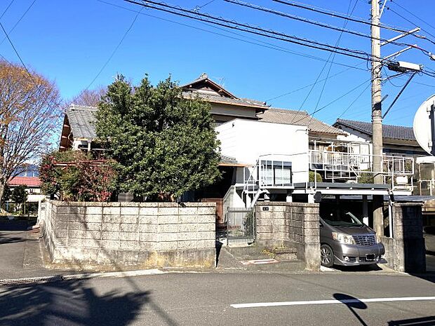 静岡市清水区宮加三の中古戸建です。とても日当たりが良く、駐車場も3台分あります。