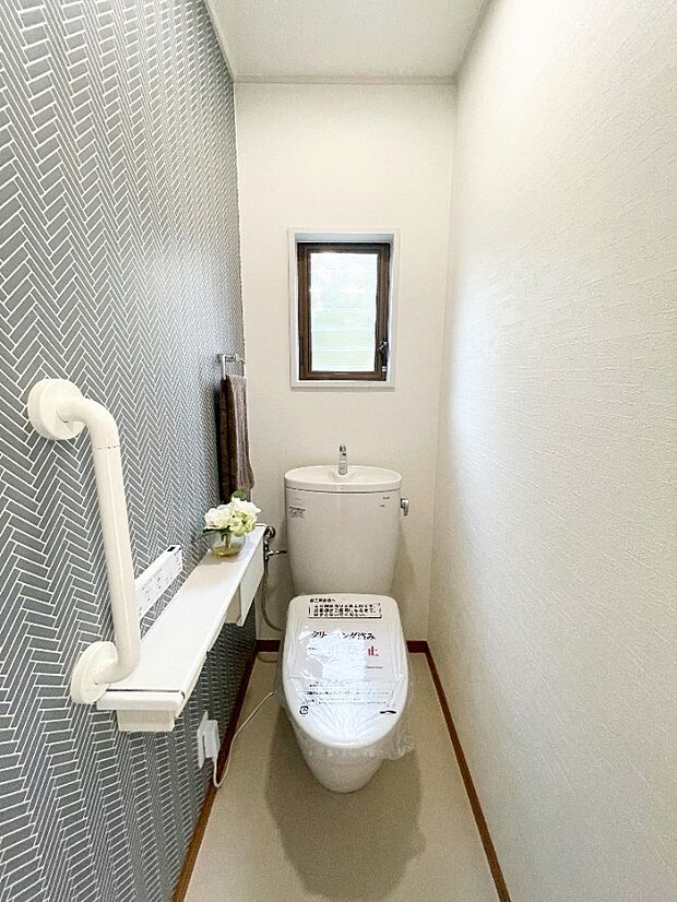 1階トイレ　温水洗浄暖房便座交換　2024年5月リフォーム完成
