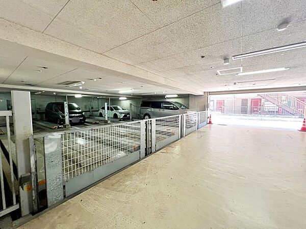 駐車場空あります。月額15000円～20000円/台