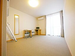 レオパレスソレーユIII 306 3階1Kのリビング/ダイニング