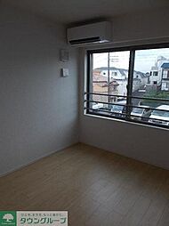 ファースト　クローバー 2階1LDKのリビング/ダイニング