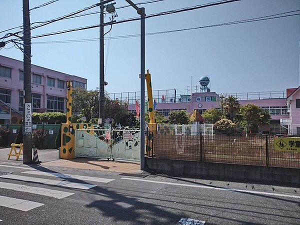 有度幼稚園≪教育目標≫1.仲良く元気に遊べる子2.心持ちの美しい思いやりのある子3.考えて行動する子4.礼儀正しくはきはきした子5.工夫して新しいものを創り出そうとする子≪ 1420m