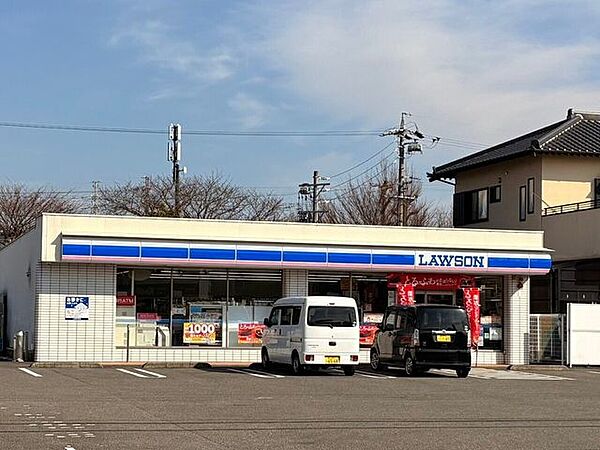 ローソン蒲原東店 180m