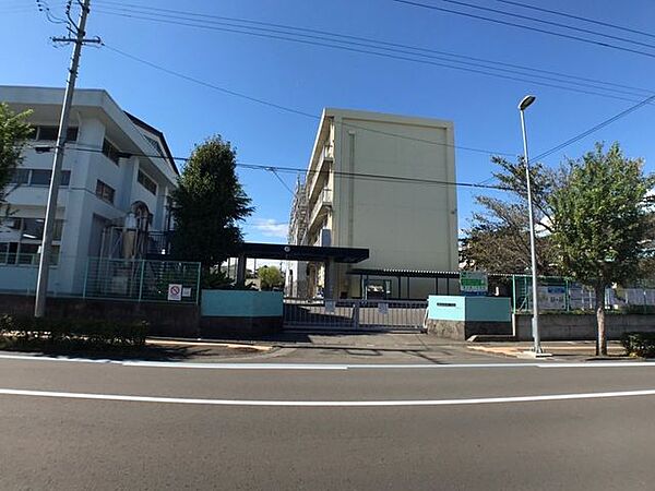静岡市立清水第一中学校≪教育目標≫自ら考え行動する生徒≪重点目標≫認め合う生徒●児童数（2023年度）…279名 410m
