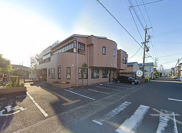 若草保育園≪保育目標≫『何事も、自分で考え選んで行動できる子ども』≪定員≫120名≪保育時間≫7：00～19：00≪受入年齢≫産休明け～就学前まで≪休園日≫日曜・祝日・年末年始 310m