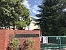 周辺：静岡市立東豊田中学校≪教育目標≫自ら学び、心豊かに体現する生徒≪重点目標≫人とつながり、共に高め合う－人(仲間)とかかわり、協力して目標に向かっていく－●児童数（2023年度）…626名 1960m