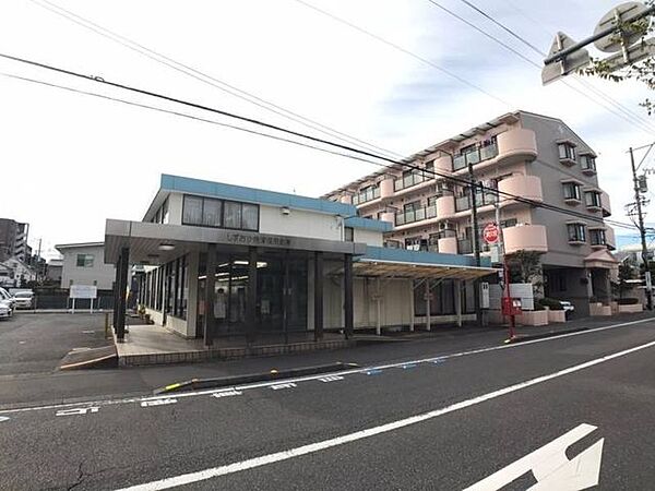 しずおか焼津信用金庫　新川支店窓口　平日　9：00～15：00ATM　平日　8：00～20：00　　　　土曜　9：00～19：00　　　　日祝　9：00～17：00 100m