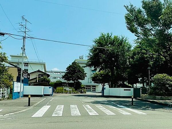 静岡市立長田北小学校≪教育目標≫「自分を高め　共に生きる」≪重点目標≫「気づき　考え　やってみよう」●児童数（2023年度）…495名 800m