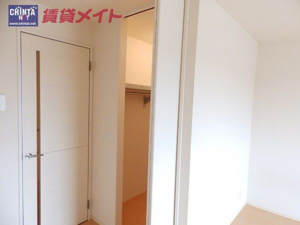 画像13:収納同タイプ部屋写真です。