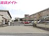 周辺：四日市市立海蔵小学校 698m