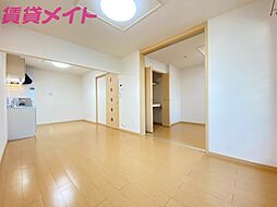 アーバンダンスII−Ｂ 2階2LDKのリビング/ダイニング