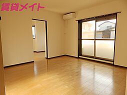 ハイツ・グラナート 1階2LDKのリビング/ダイニング