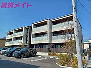 近鉄富田駅より徒歩4分 3階 築3年1ヶ月の賃貸物件