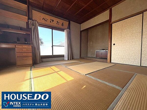 2面窓で風通しも良好です♪換気がしっかりできるので、湿気などもたまりませんね