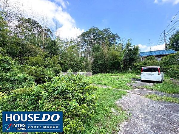 北区牟佐の広々232坪。家庭菜園やガーデニング、趣味の小屋作りなど、多彩な使い方で自然と触れ合う暮らしが楽しめます。