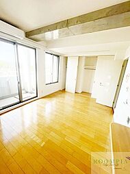 ホワイトフロント 306 3階1Kのリビング/ダイニング