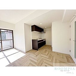 グリーンウッド大蔵 501 5階2LDKのリビング/ダイニング