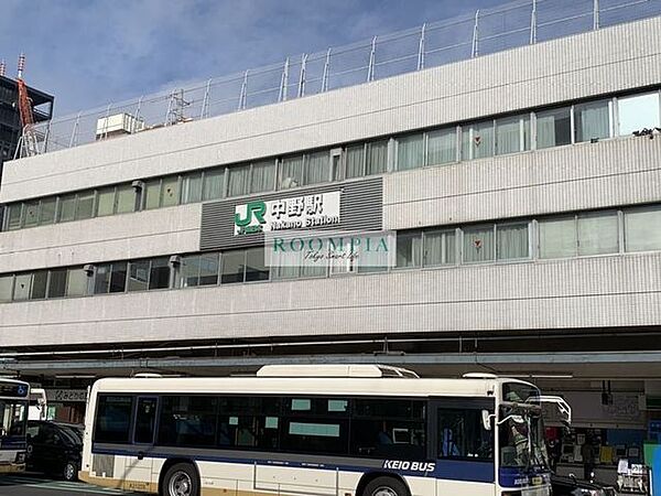 画像21:中野駅(JR 中央本線) 徒歩13分。 1010m
