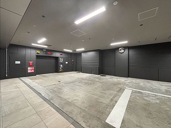 【駐車場】敷地内に駐車場完備です。