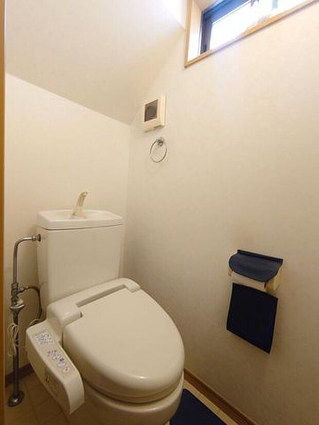 【トイレ】各階にトイレ完備。朝のお出かけ前もスムーズに準備できますね。