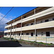 社町駅よりバス10分 徒歩20分 築40年6ヶ月 3階建の賃貸物件