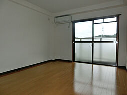 グランヴュー砥堀 2階ワンルームのリビング/ダイニング