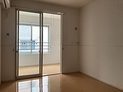 シーズンズ　コンフォートII 1階2DKのリビング/ダイニング