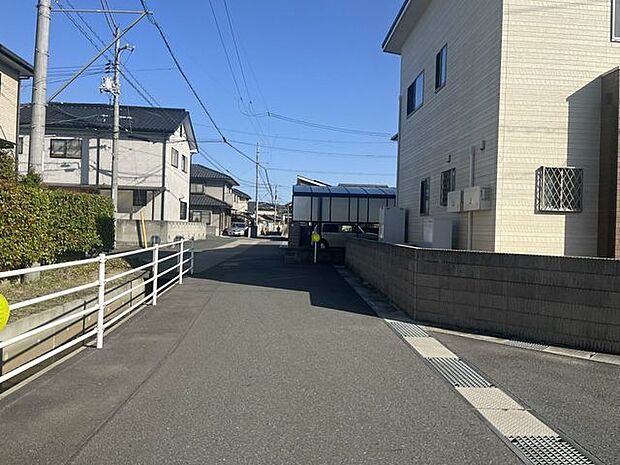 前面道路含む現地写真