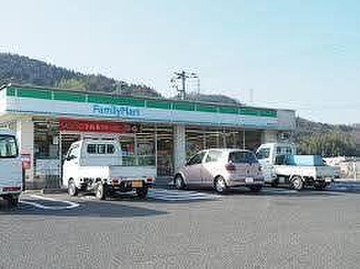 コンビニ ファミリーマート 鴨方町本庄店 3439m