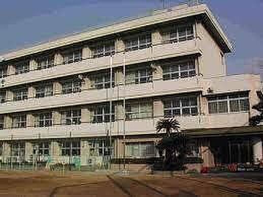 岡山市立妹尾小学校岡山市立妹尾小学校 560m